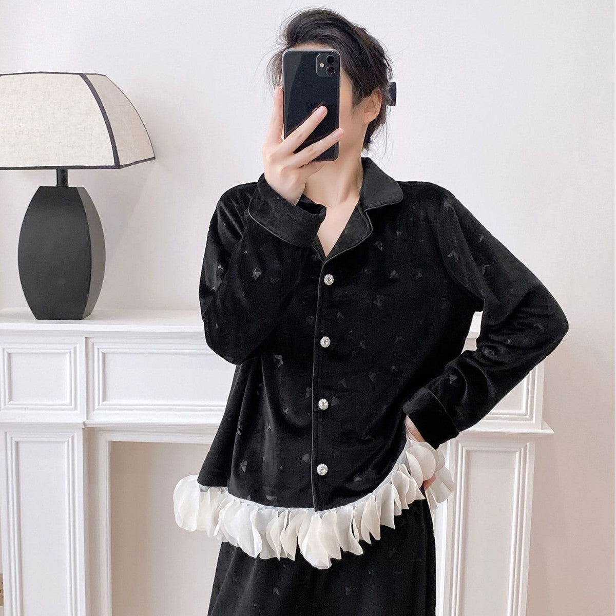 Thickened, Heat-retaining French-style Butterfly-embossed Loungewear Set For Both Indoor And Outdoor Wear