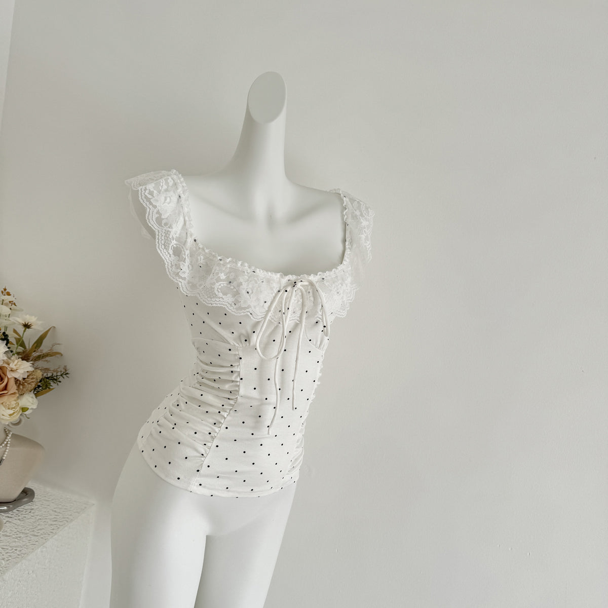 Lace Cap-sleeve Ruffled Polka-dot Camisole Women's Slim-fit Cropped Top