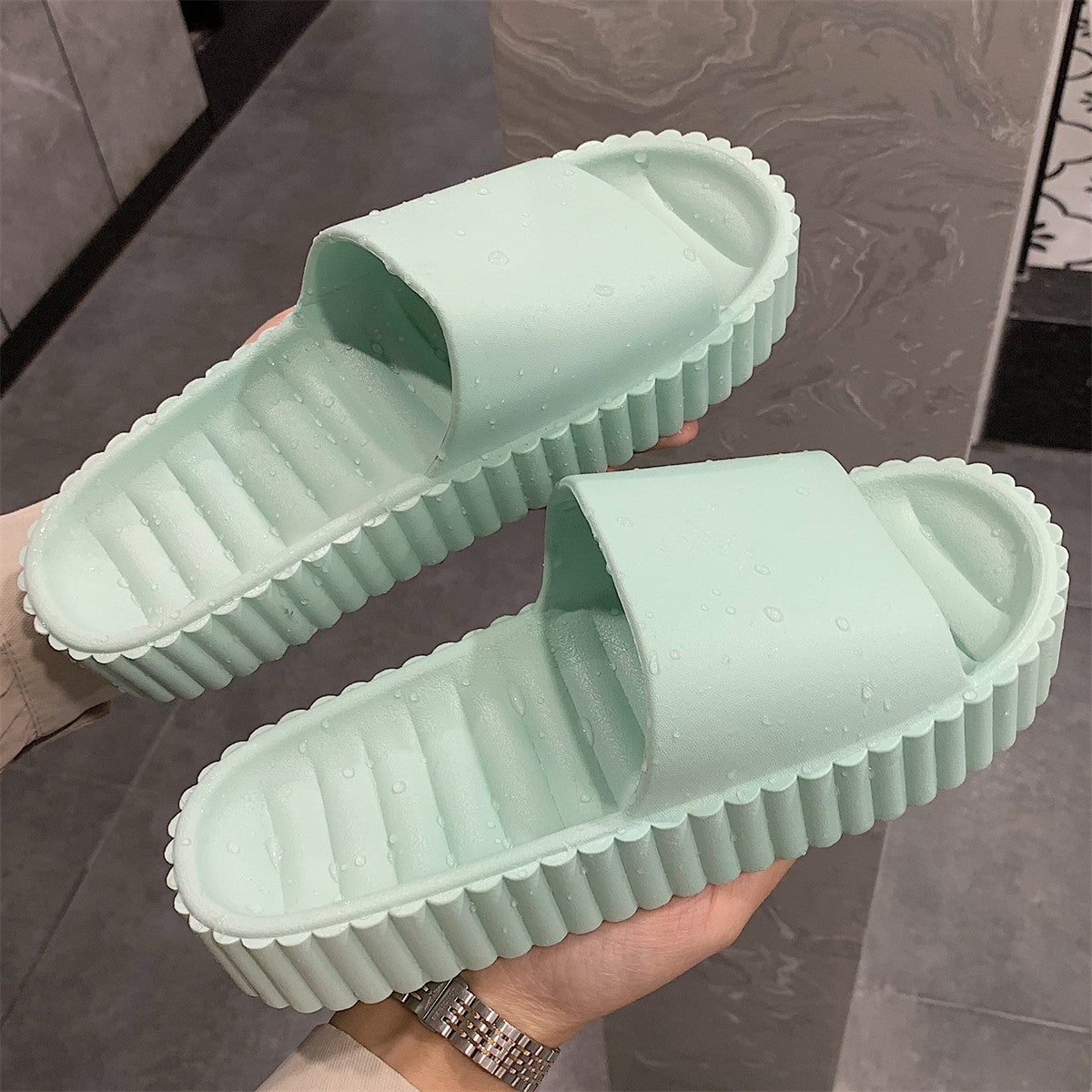 Fashion New Women's Summer Bathroom Bath Thick Bottom Sandals And Slippers