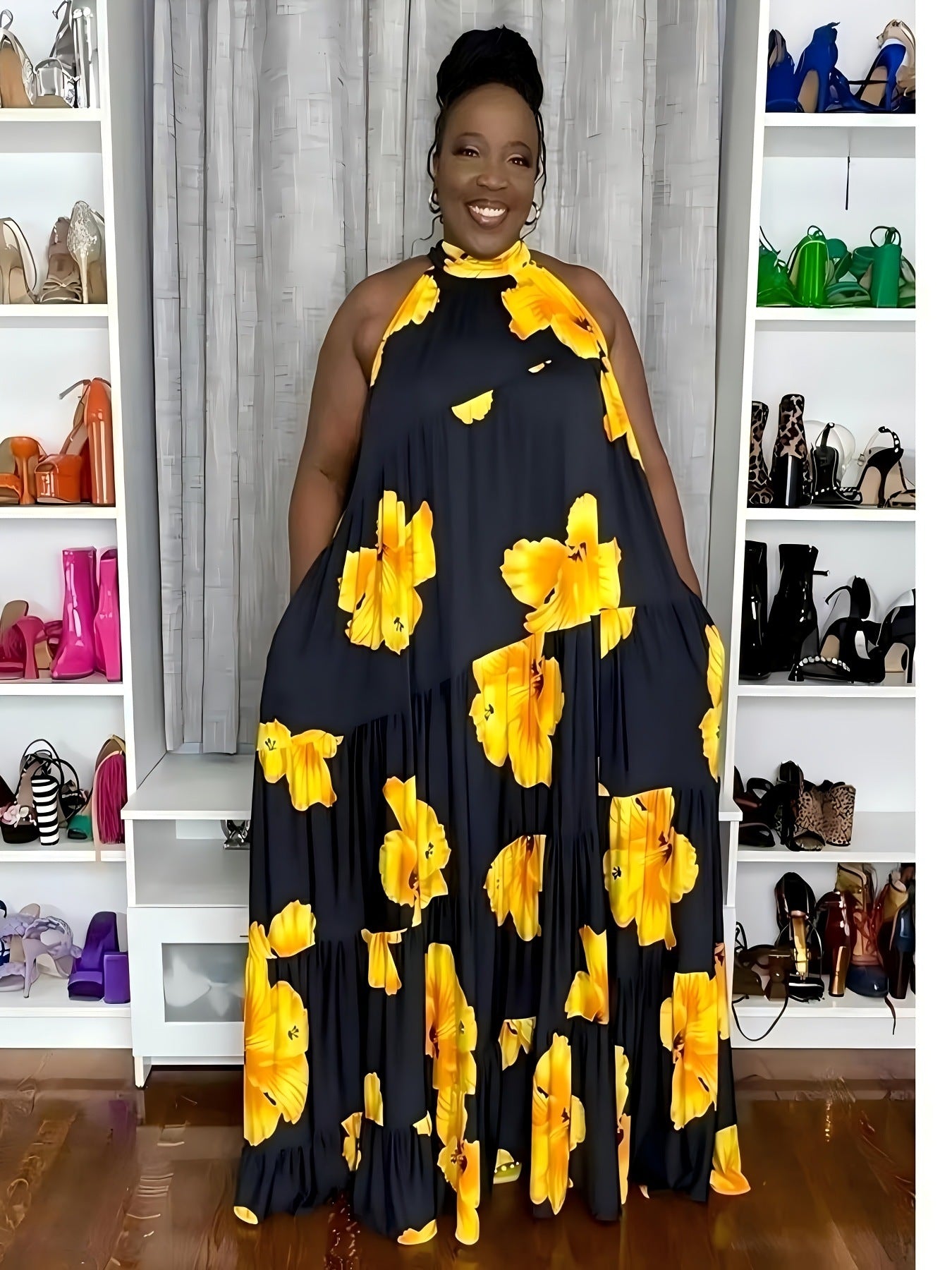 Womens Plus-Size Sleeveless Swing Dress With Pockets In A Casual Style