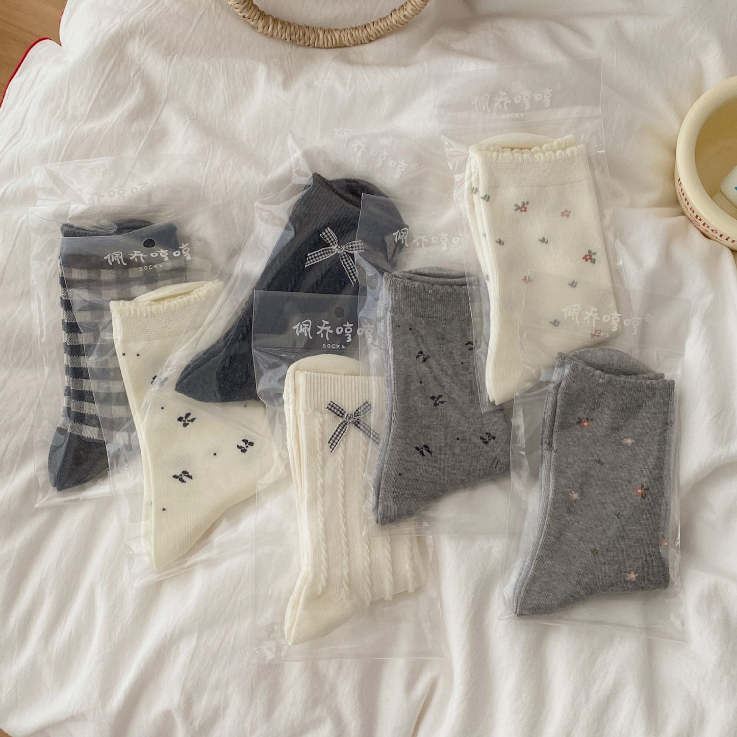 SpringSummer 3D Bowknot Boneless Mid-Calf Socks