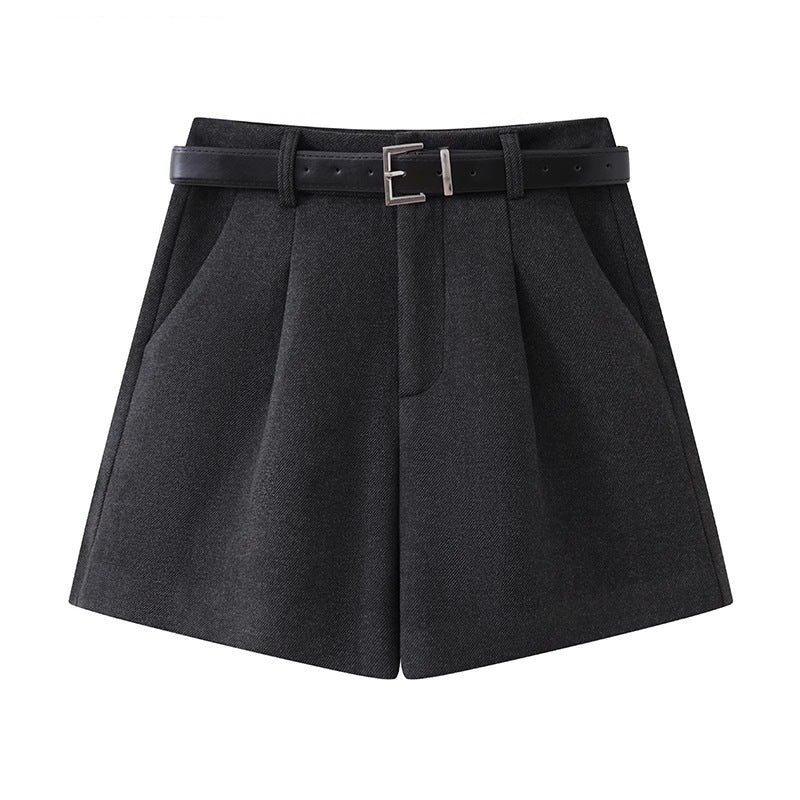 Moderigtige Uldne Habitshorts Til Kvinder