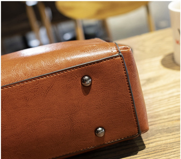 Trendy Retro Fashion Single Room Diagonal Female Bag