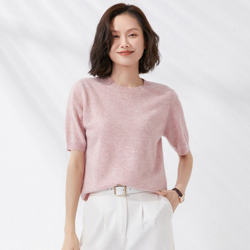 Strikket kortærmet sweater med halv ærme, rund hals og i tynd uld
