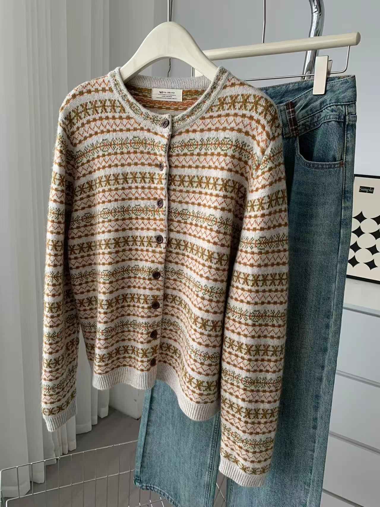 Merino Wool Crew-Neck Single-Breasted Cardigan Sweater