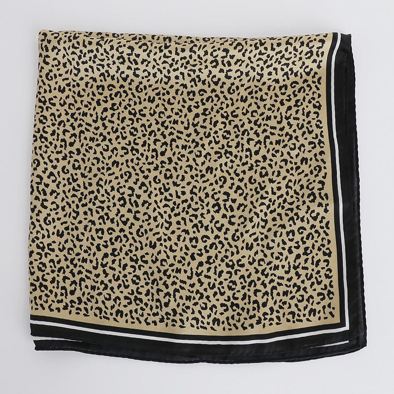Kunstsilke Tørklæde med Leopardprint