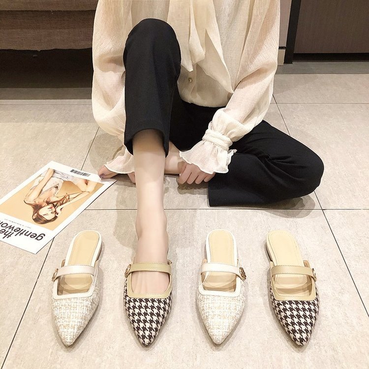 Women's Pointed Flat Sandals And Slippers