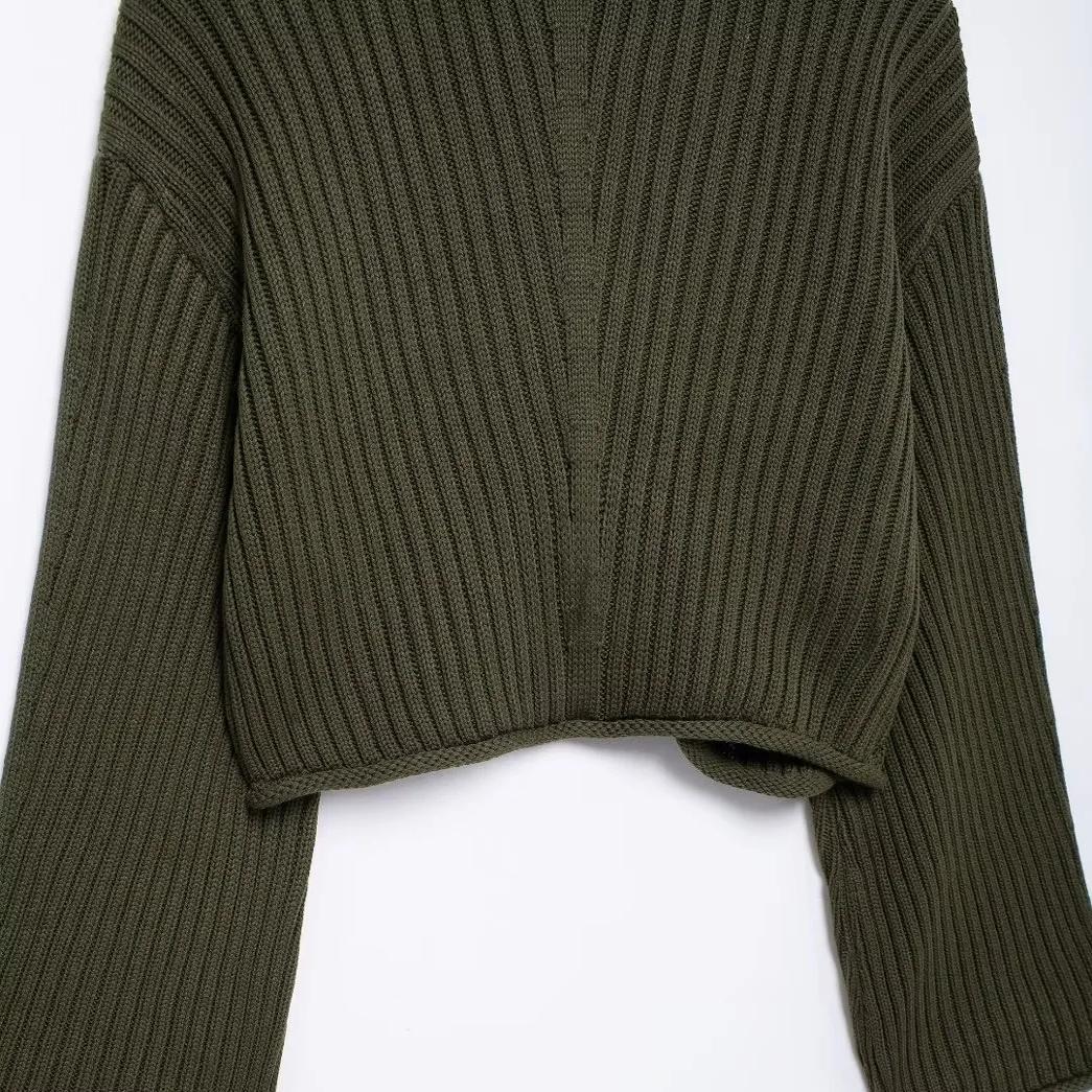 Retro Loose High Collar Rib Short Sweater