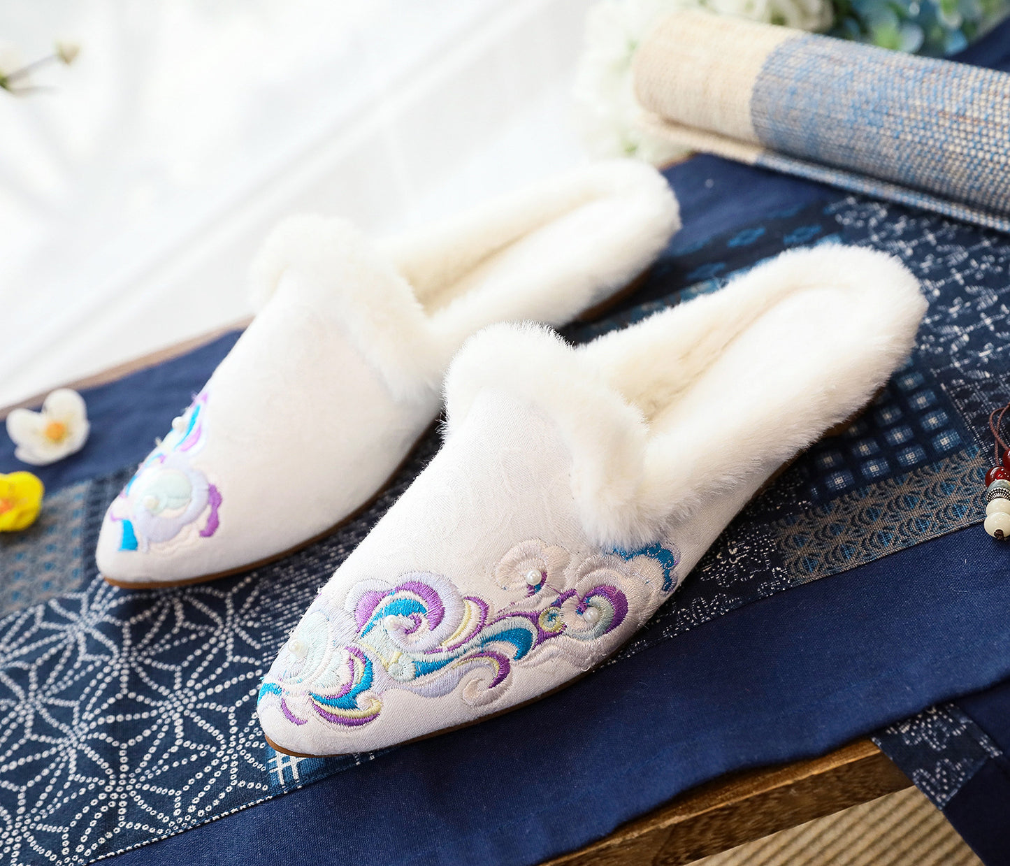 Slippers Pointed Toe Chinese Style Traditional Vintage Embroidery Fabric