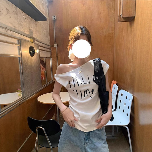 Sweet-and-spicy Off-shoulder Twist-front Short-sleeve T-shirt