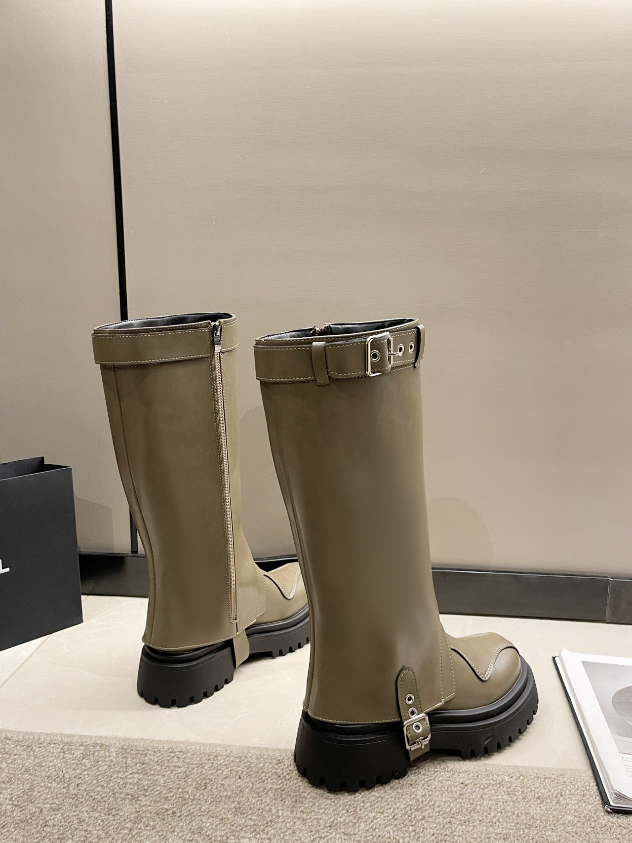 New Thick Bottom Two-way Belt Buckle High Leg Boot