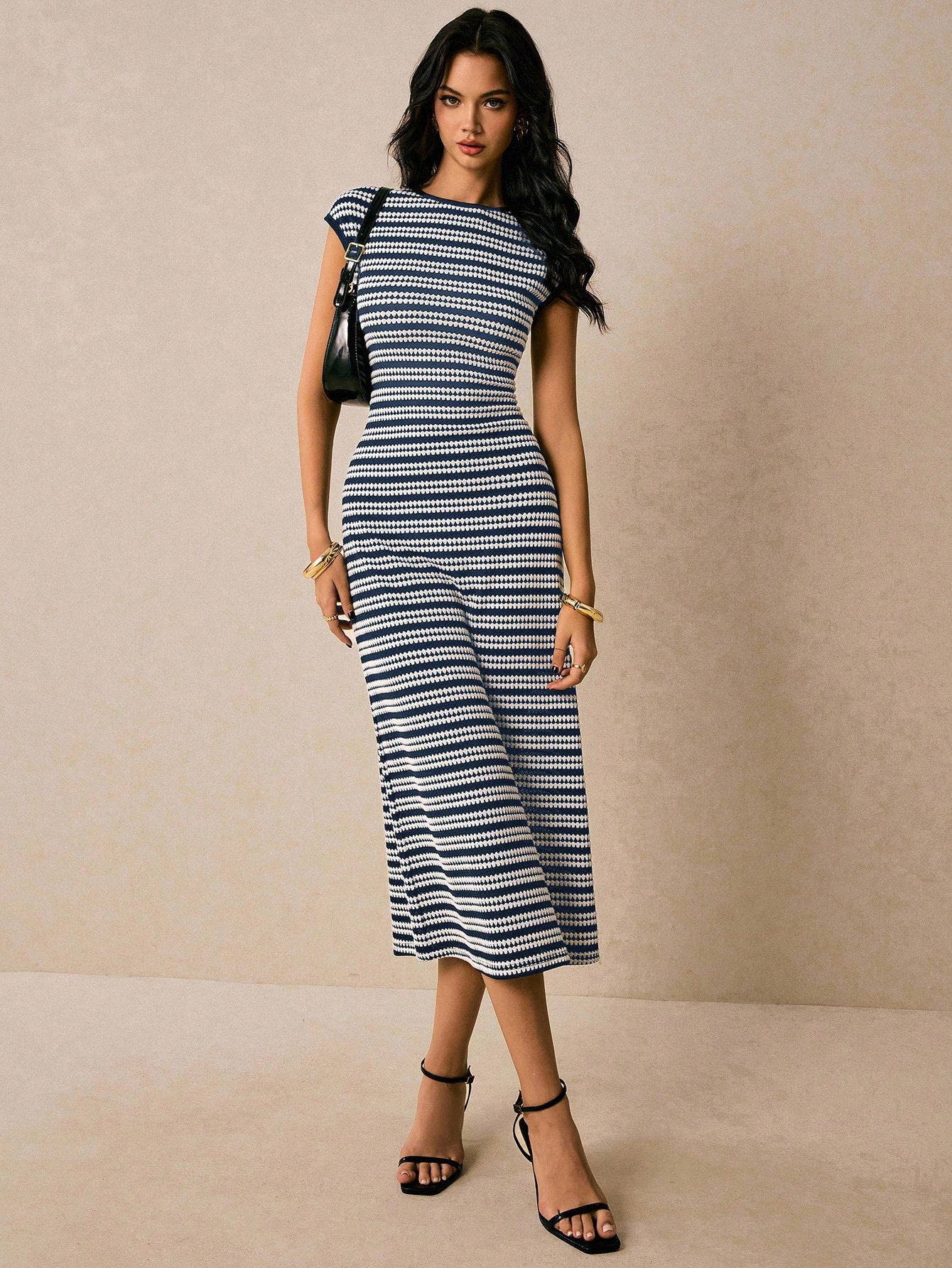 Fitted-waist Crew-neck Short-sleeve Womens Maxi Dress