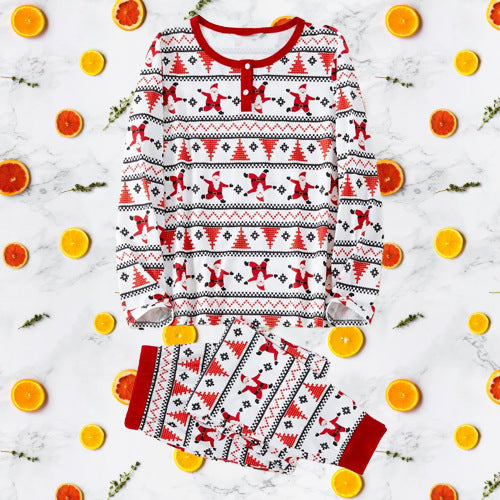 Jule pyjamas til forældre og børn, med print, lange ærmer og rund hals