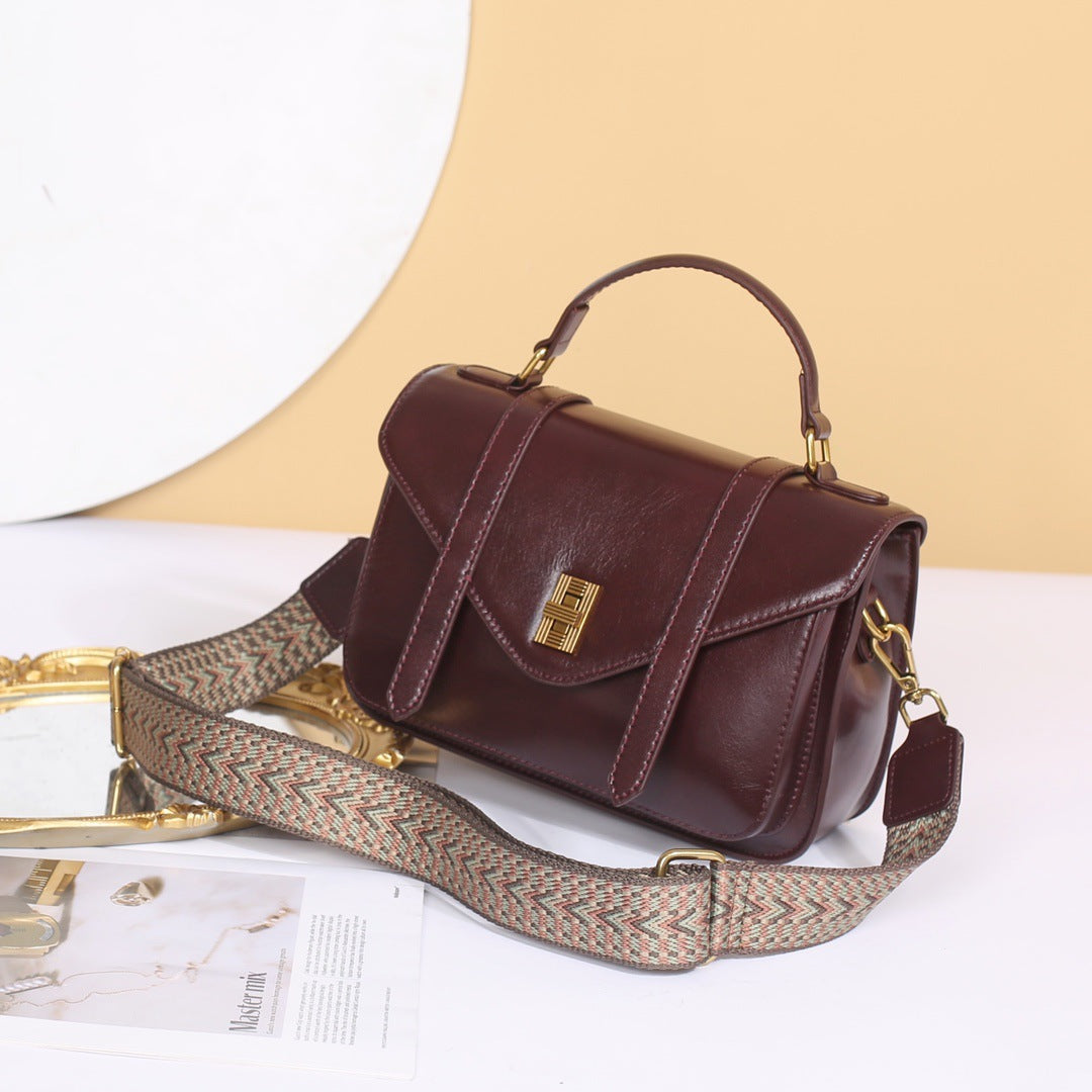 Full-grain Vegetable-tanned Cowhide Tote Bag With Large Capacity