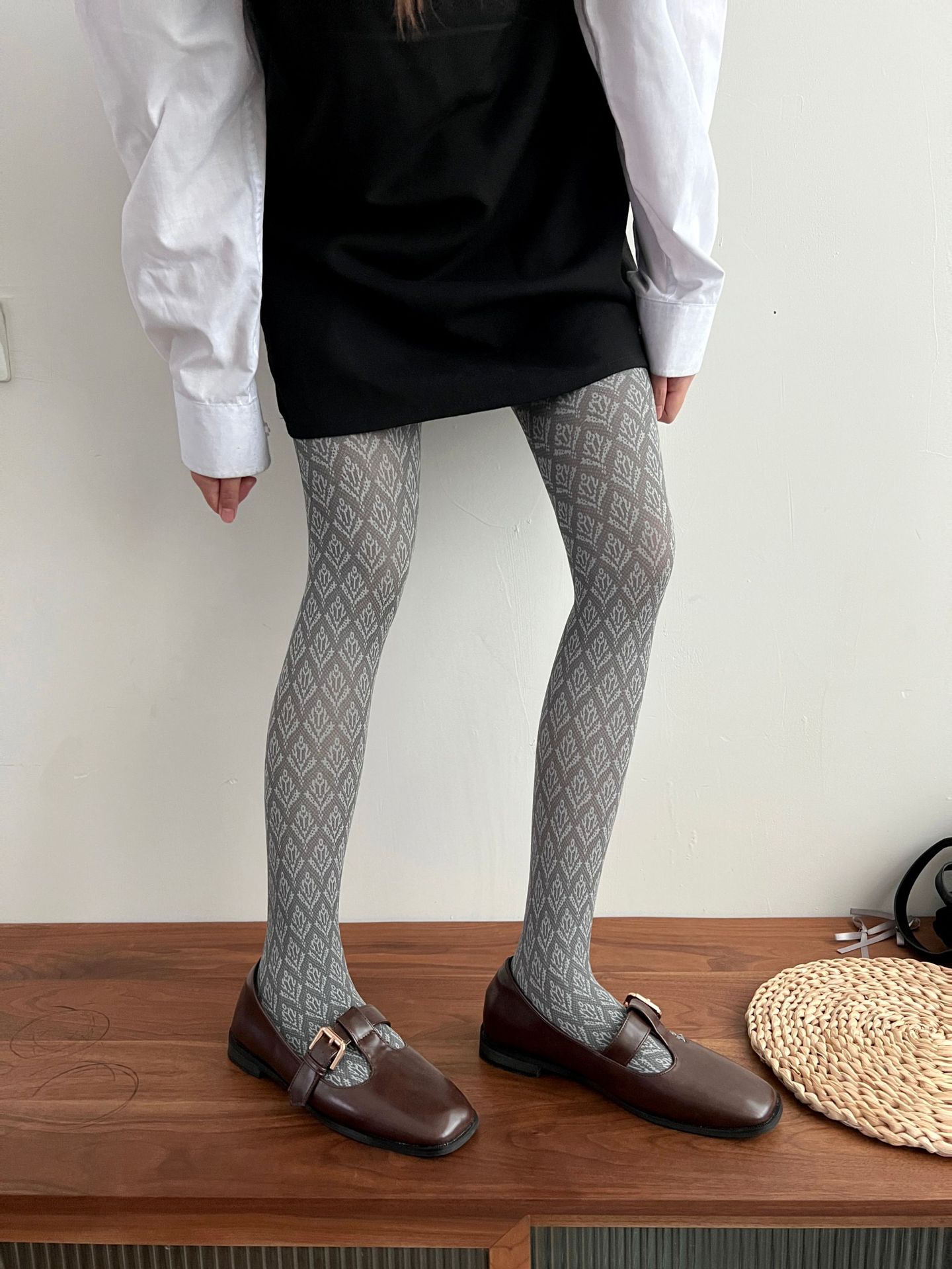 Japanese-style Retro Dark Floral Autumn Slimming White Tights