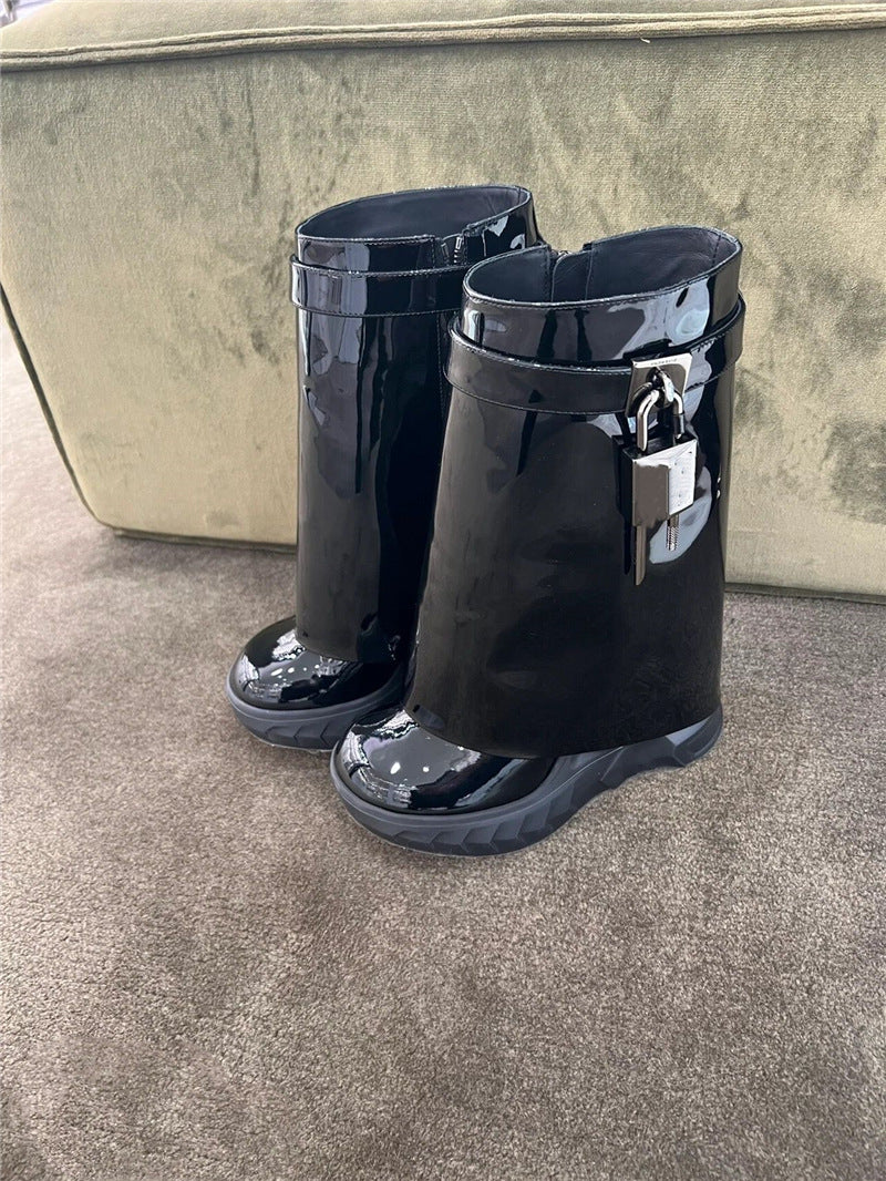Oversized Women's Plush Mid Length Boots