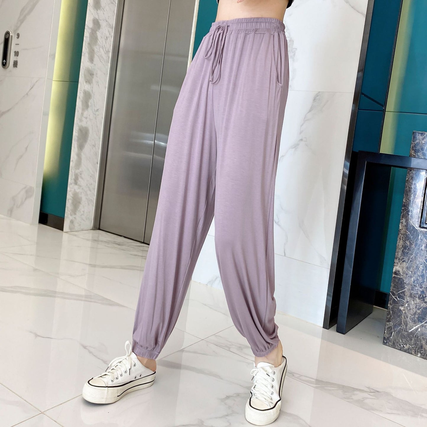 Womens High-waisted Draping Sweatpants For A Slimming Casual Look