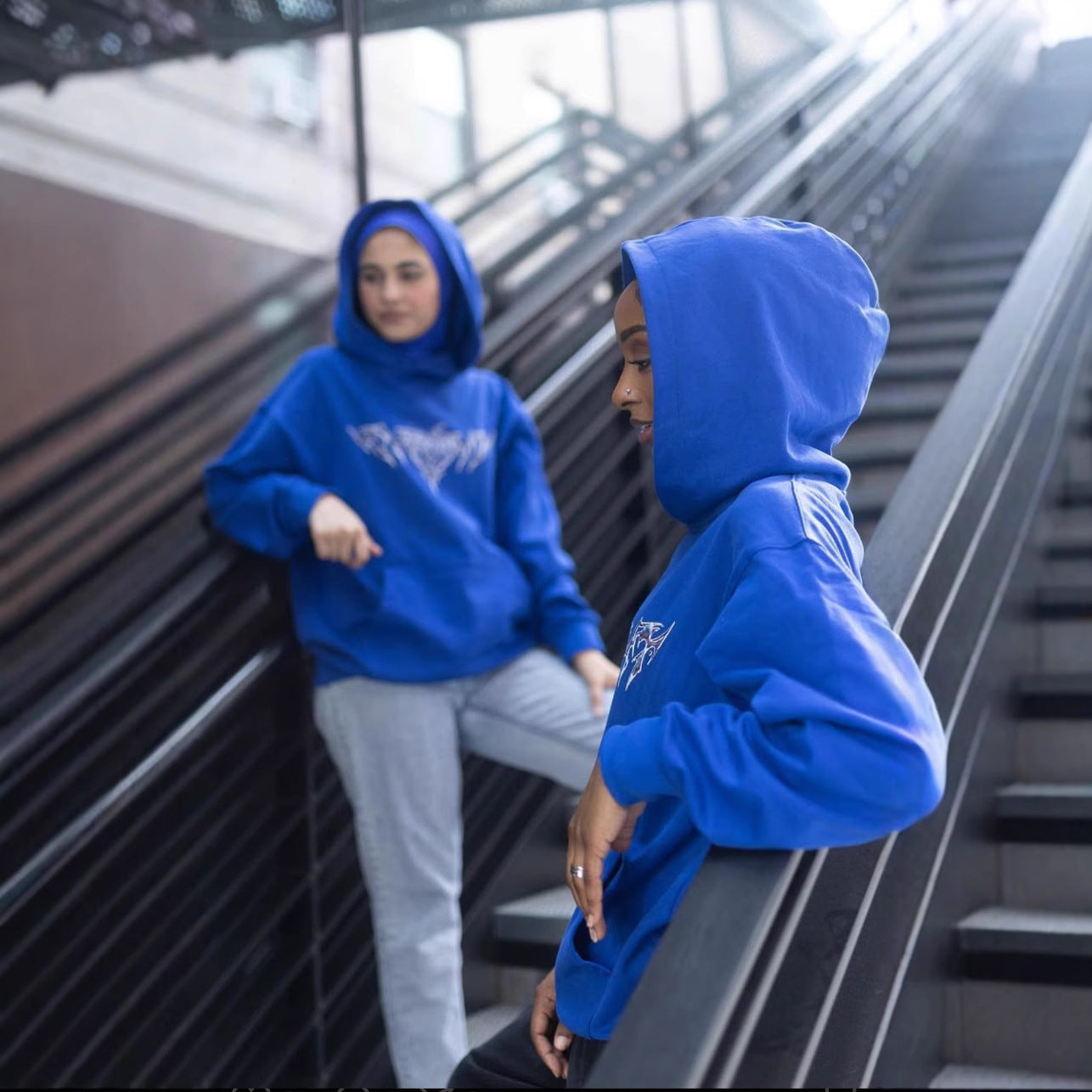 Sportshættetrøje, løs sweaterjakke
