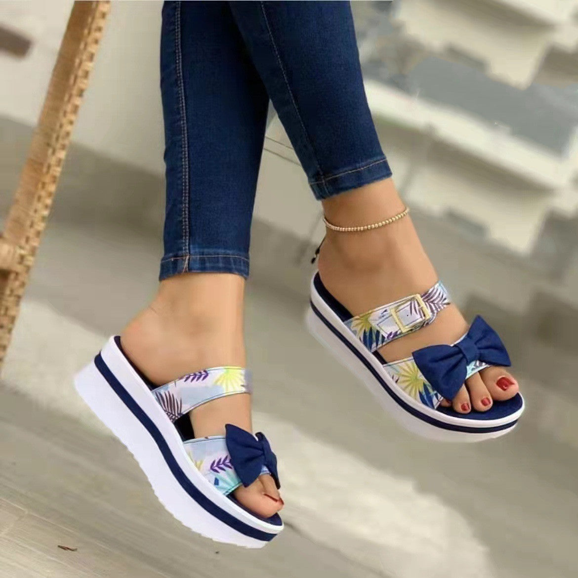 Colorful Bow Round Toe Platform Leather Ladies Sandals