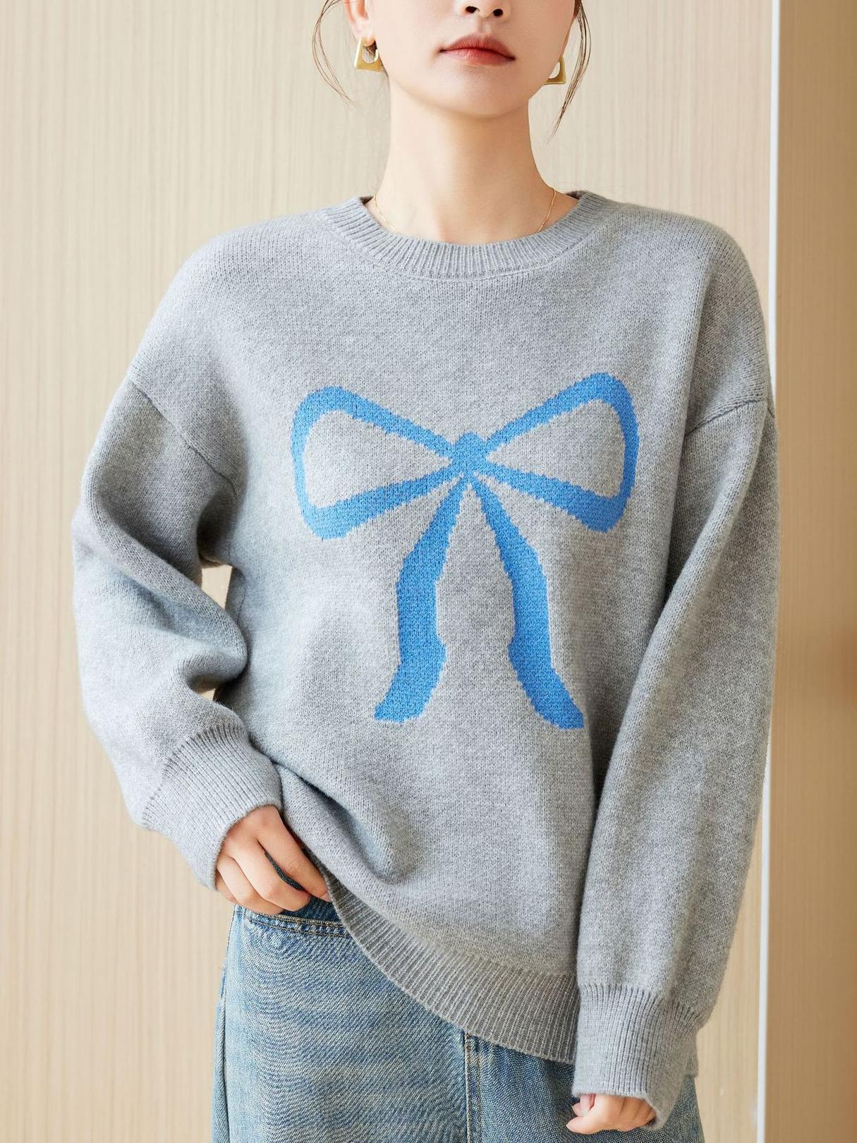 Women's Crew-Neck Knitted Pullover With Bowknot Pattern