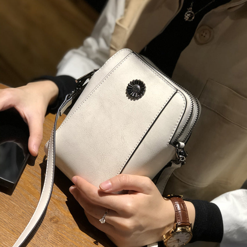 Women's Fashionable Temperament Leather Women's Bag