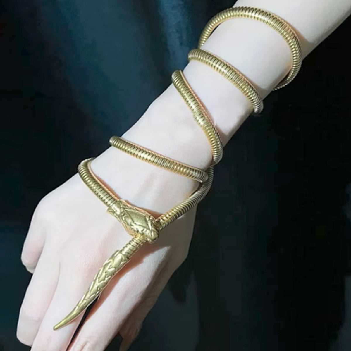 New Snake Waist Chain Personality Snake-shaped Metal Chain Match With Coat Skirt Belt