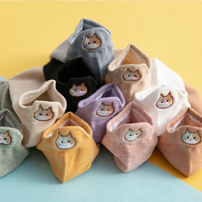 New Cotton Embroidery Cartoon Cat Shallow Mouth Ladies Socks