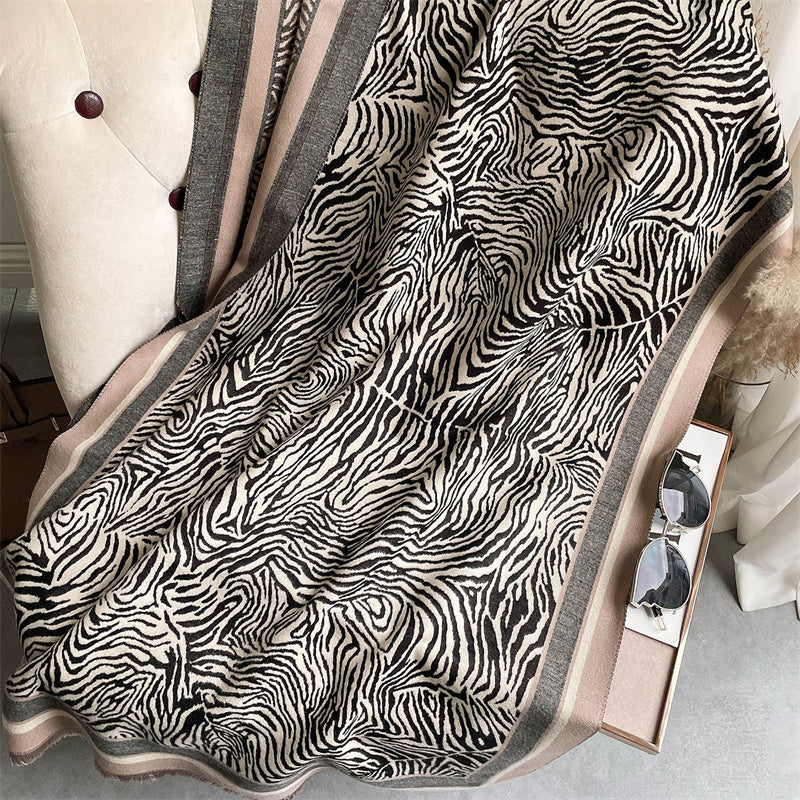 Women's Simple Thickened Warm Reversible Scarf