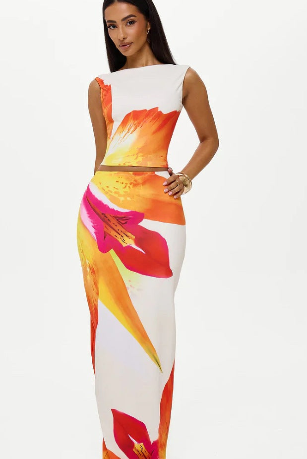 Fashionable Printed Sleeveless Crew-Neck Short T-Shirt And Casual Hip-Hugging Maxi Skirt Set For Vacation Style