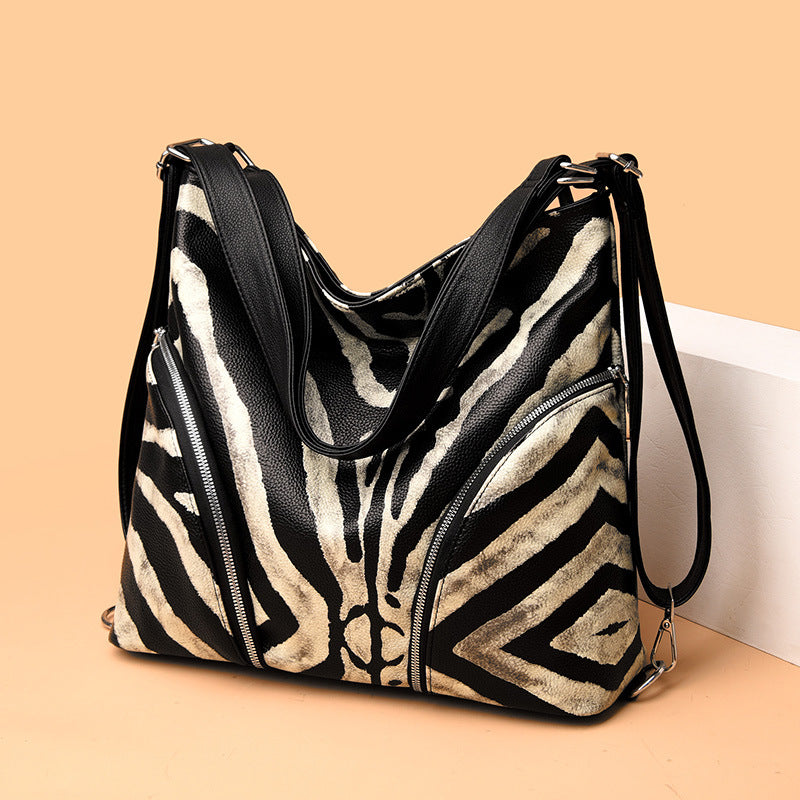 The New Korean Version Of The Vintage Retro Casual Armpit Bag