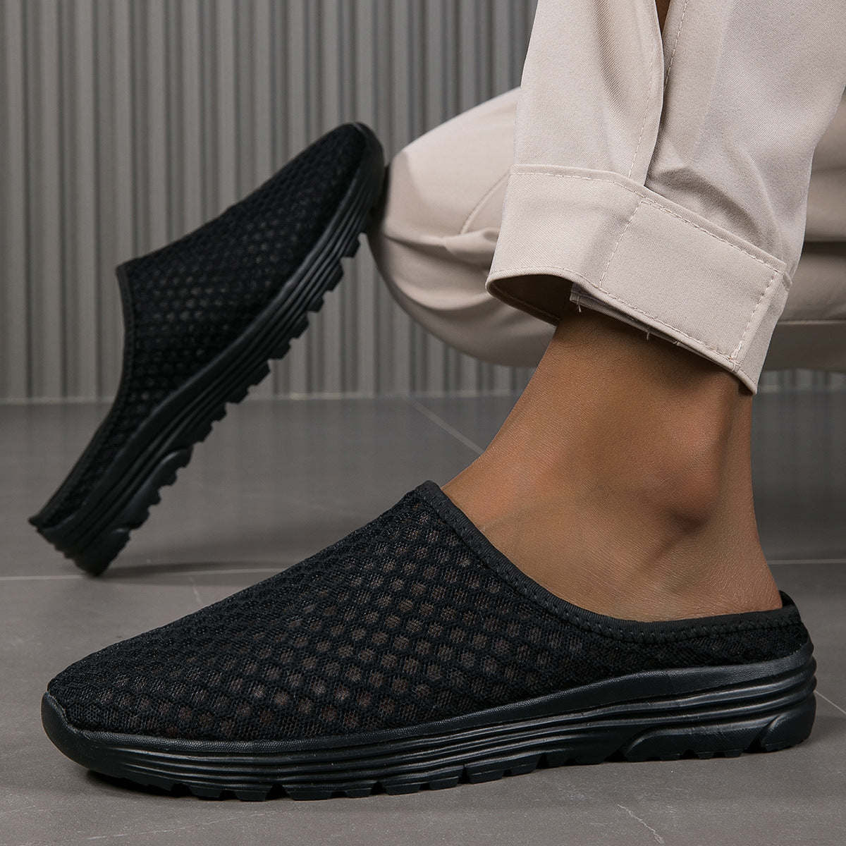 Mesh Outdoor Walking Sandals With A Head Cover