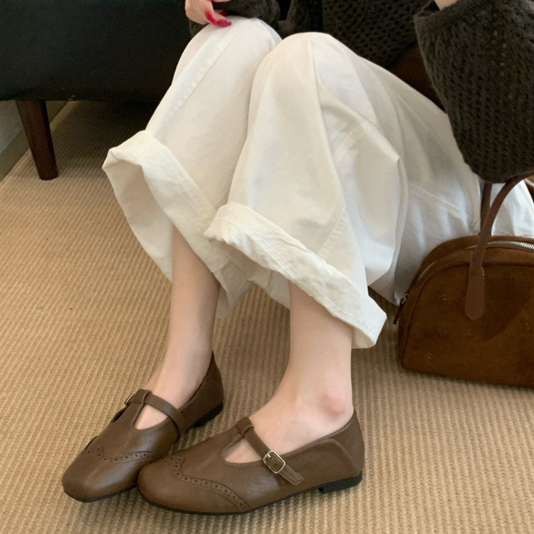 Vintage Flat-heeled Slingback Shoes With A T-strap Buckle
