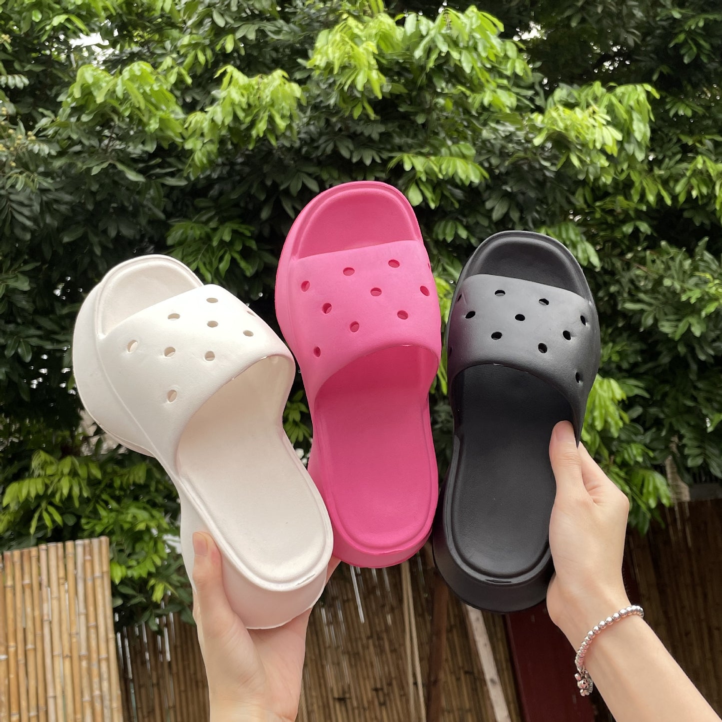 Women's Summer Round Toe Home Thick-soled Slippers