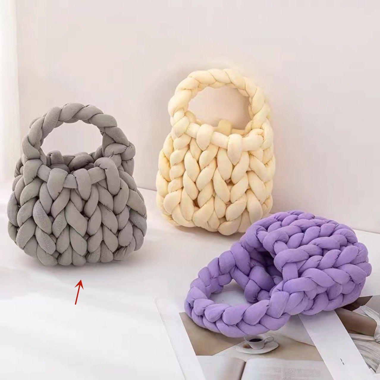 Iceland Thick Line Hand-woven Tide Handbag