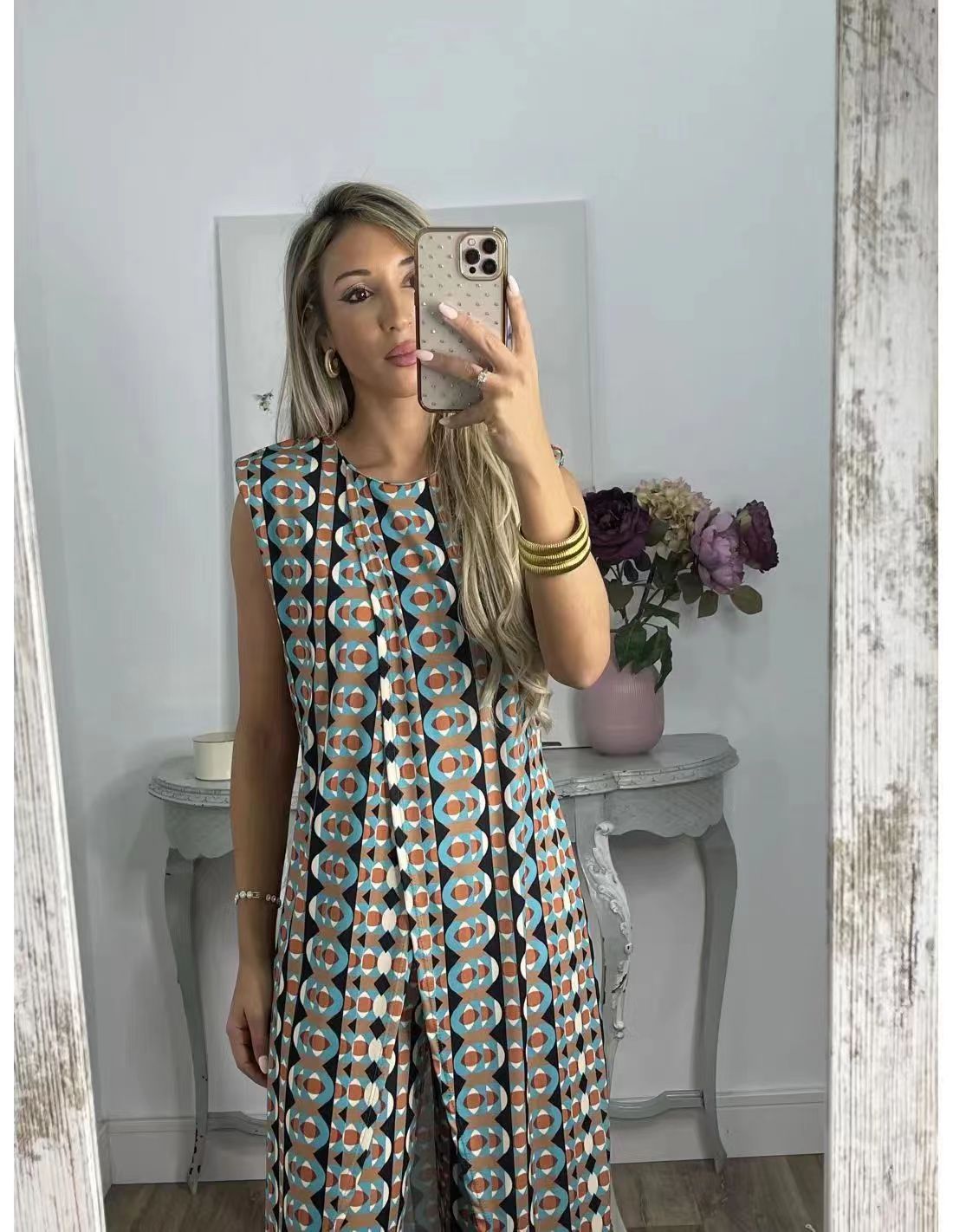 Women's Summer New Casual Sleeveless Loose Round Neck Trousers Two-piece Set