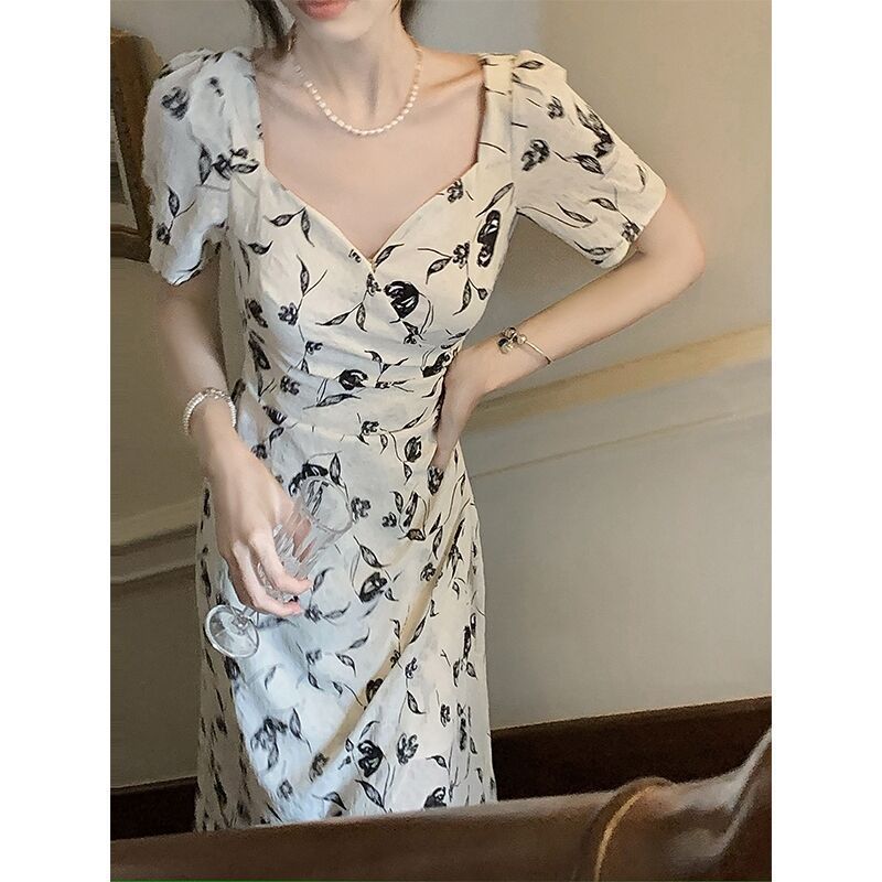 Slim And Elongated Dress For Women
