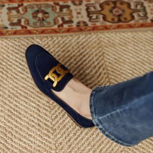 Flat Bottom Metal Fastener Shallow Mouth Pumps Women