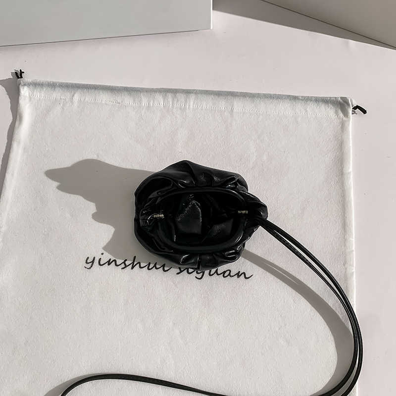 Hanging Neck Cowhide Cloud Coin Purse Earphone Bag