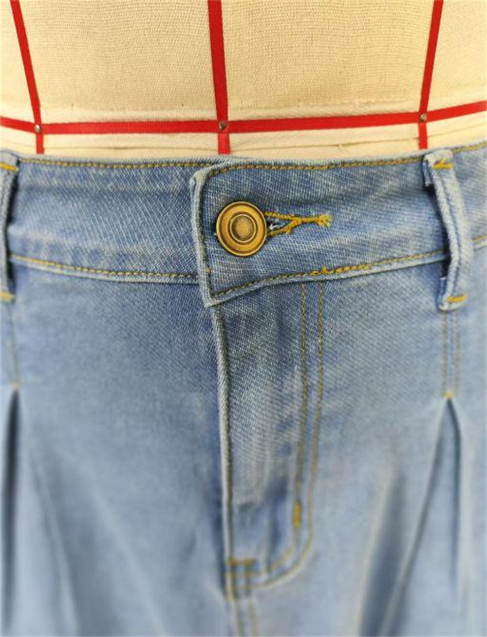 Fashionable Women's Hit Shorts