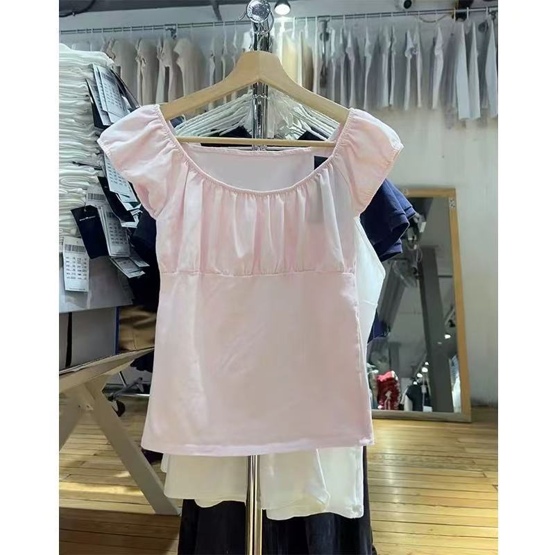 Womens Short-sleeve Top With A Round Neck And Puffed Sleeves