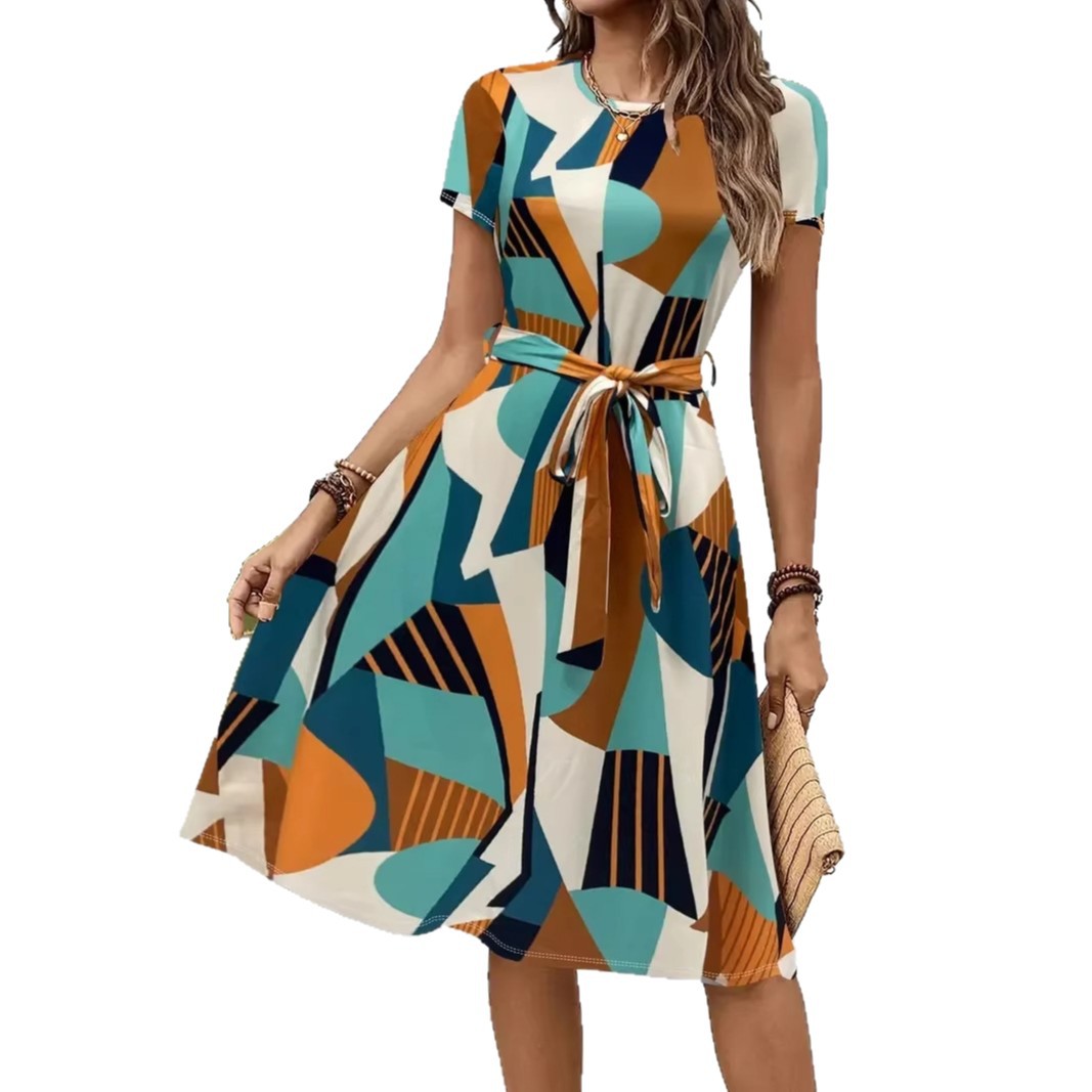 Womens Loose-fitting Dress With Short Sleeves A Crew Neck And A Belt