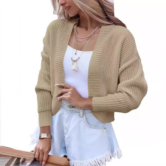 Strikket cardigan-sweater til kvinder med kort kappe