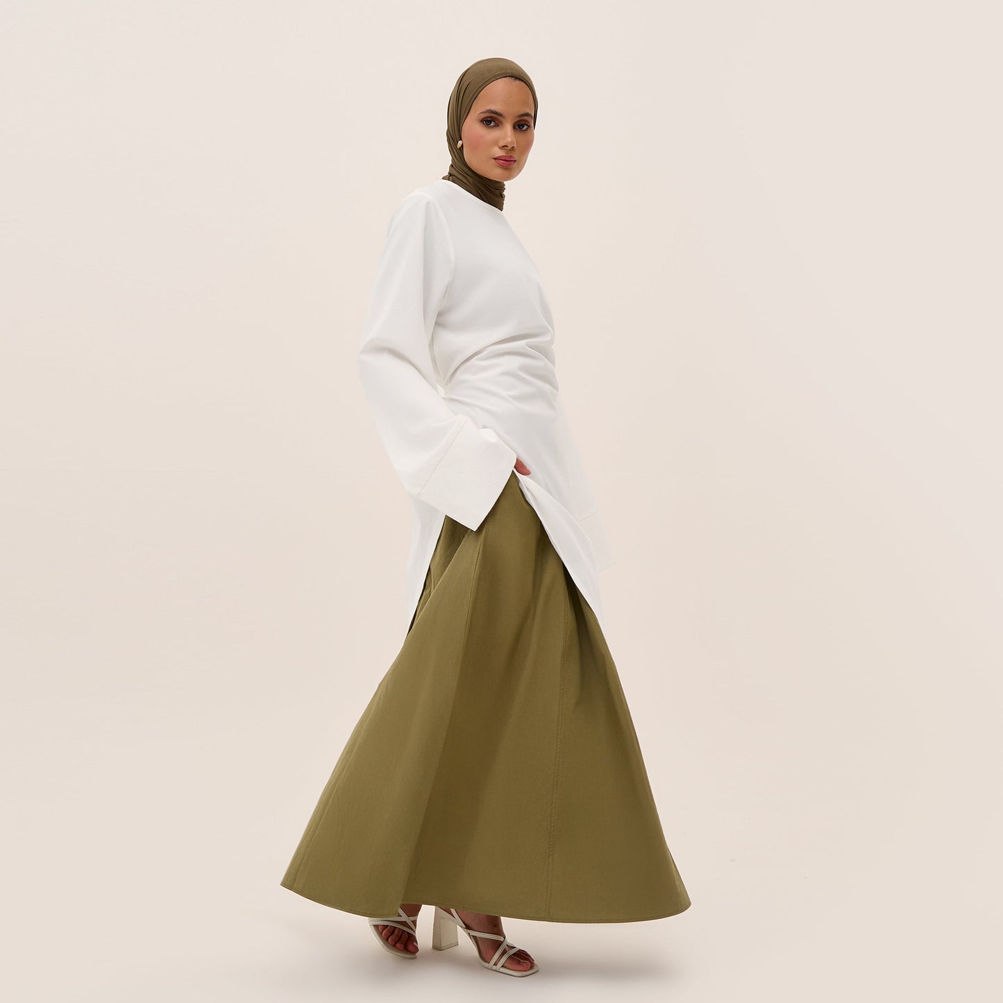 Female Simplicity Elegant Top With Fashion Skirt
