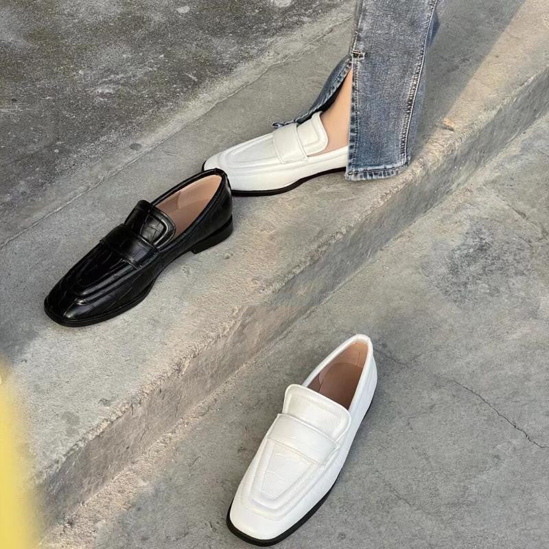 Small Square Toe Retro Stone Pattern Shoes