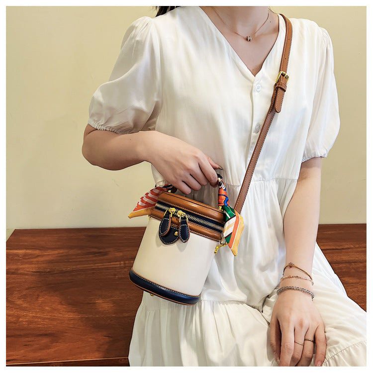 Special-interest Design Cylinder Portable Messenger Bag