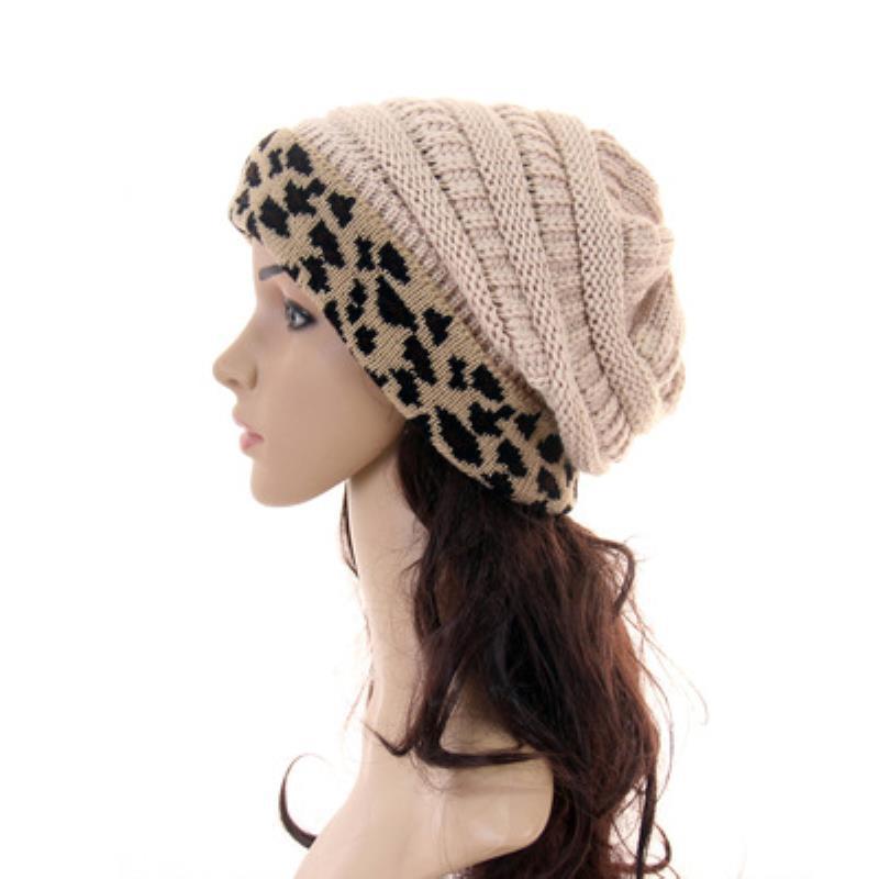 Women's Warm Plush Thickened Wool Ball Knitted Hat