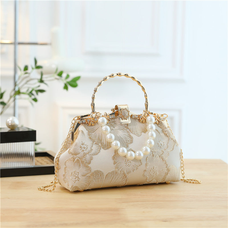 Everyday Outfit With A Shoulder Crossbody Or Handheld Bag