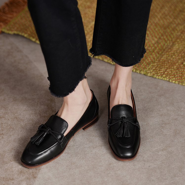 Vintage Leather Women's Round Head Tassel Low-cut Shoes
