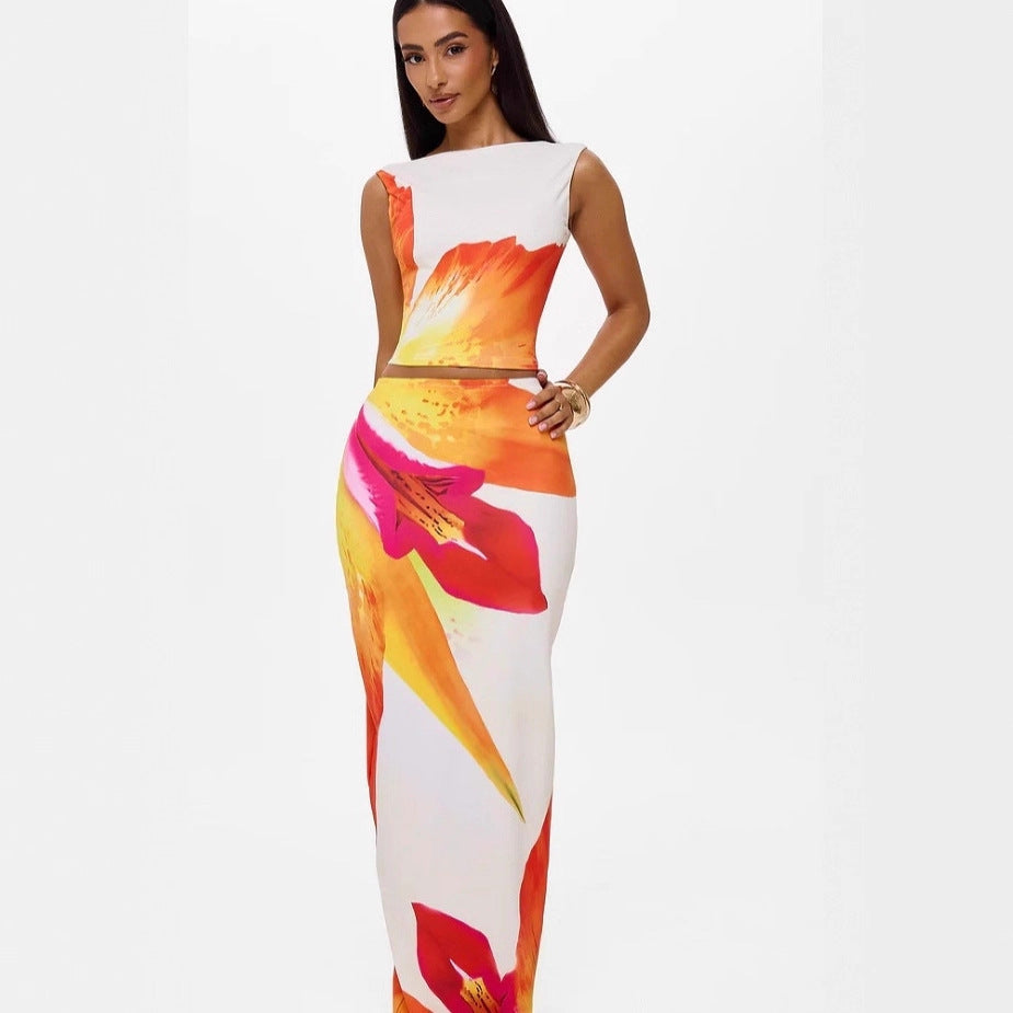 Fashionable Printed Sleeveless Crew-Neck Short T-Shirt And Casual Hip-Hugging Maxi Skirt Set For Vacation Style