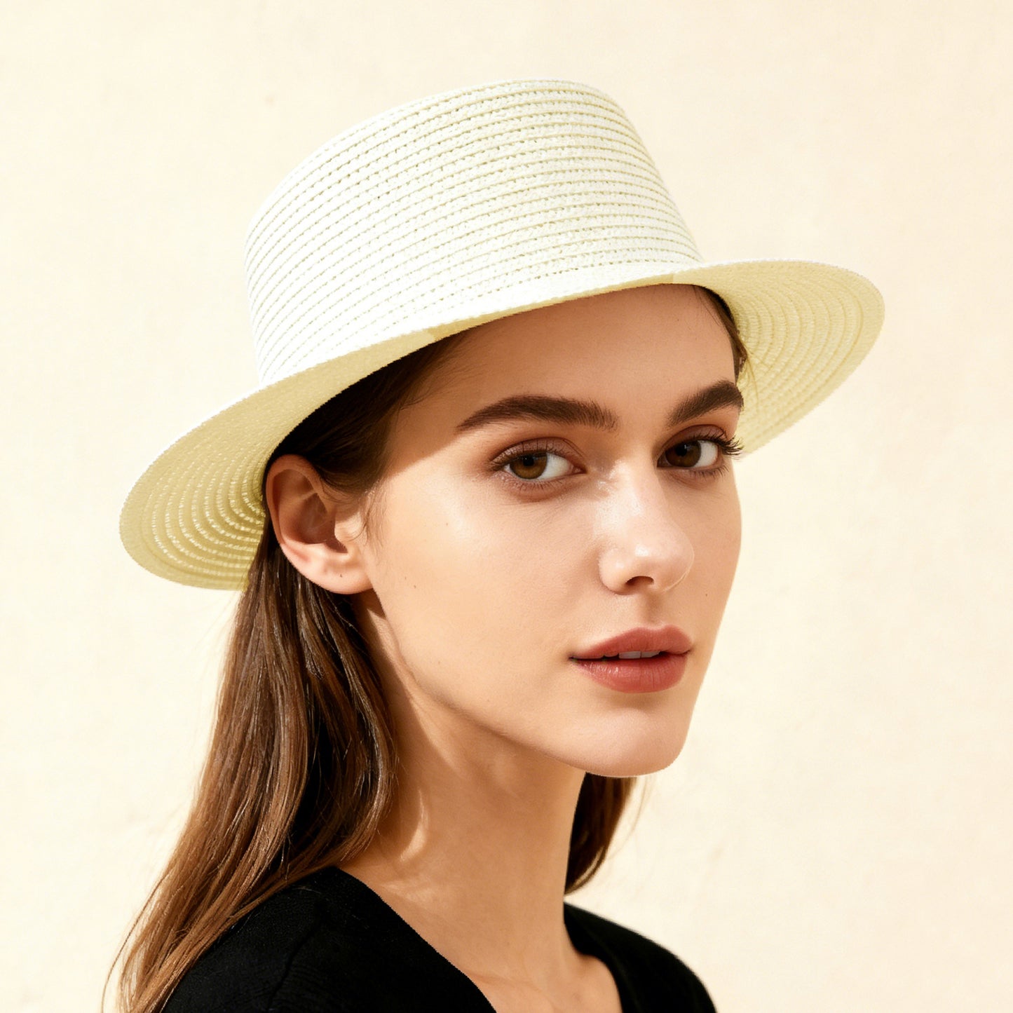 Stylish And Versatile Sun Hat For Ladies, Featuring A Solid Color Broad Brim And Foldable Concave Top. Perfect For Outdoor Travel, Beach Vacations.